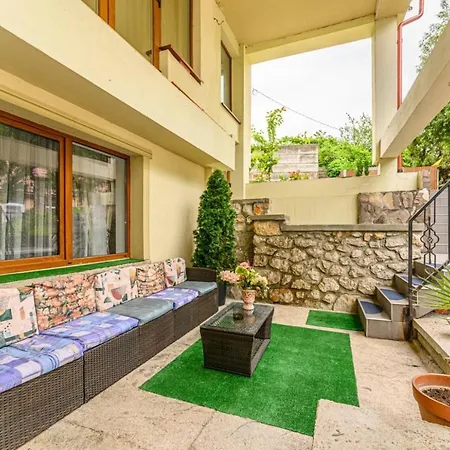 Panoramic Center בית הארחה